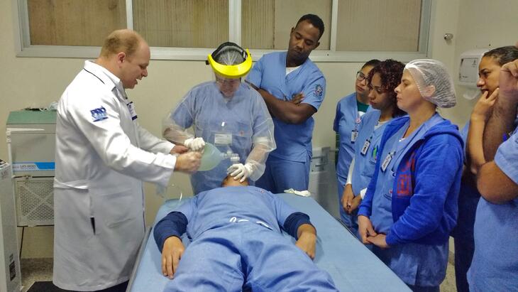 URGÊNCIA, EMERGÊNCIA E TRAUMA EM SAÚDE